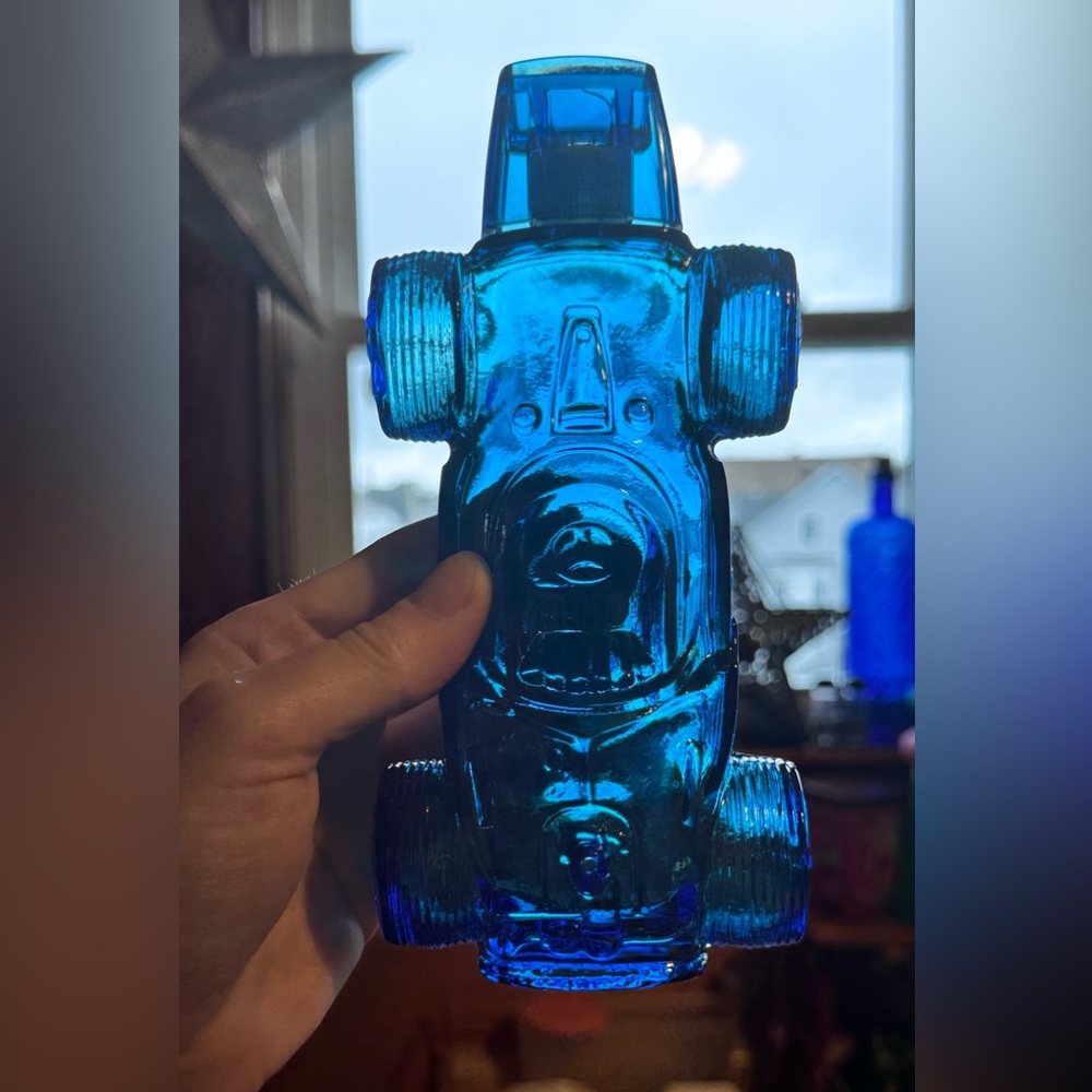 Avon Vintage Sure Winner Racing Car Bottle✨